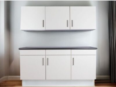 Keukenblok 180 cm in het wit met 3 onderkasten, 3 hangkasten, antraciet werkblad en wit plint.