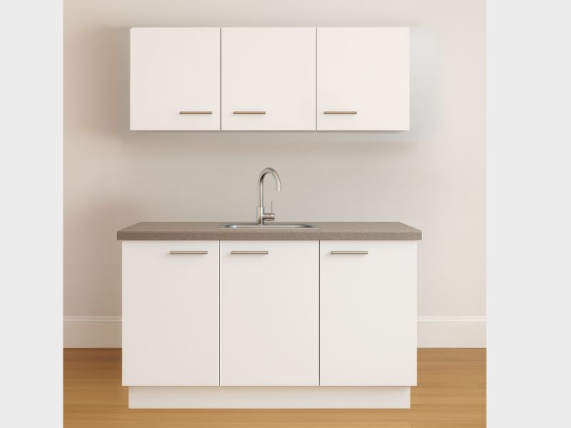 Keukenblok 180 cm met hk + sp + kraan Keukenblok 180 cm met hangkasten en spoelbak en kraan.