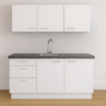 Wit keukenblok met 3 lades, 3 hangkasten inclusief grafietgrijs blad, spoelbak & kraan en plint.