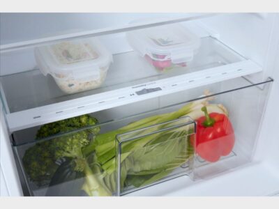 Groentelade met luchtvochtigheidsregeling in ETNA KKS5088 inbouw koelkast