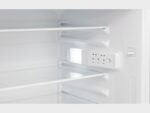LED-verlichting en elektronische bediening van ETNA KKS5088 inbouw koelkast